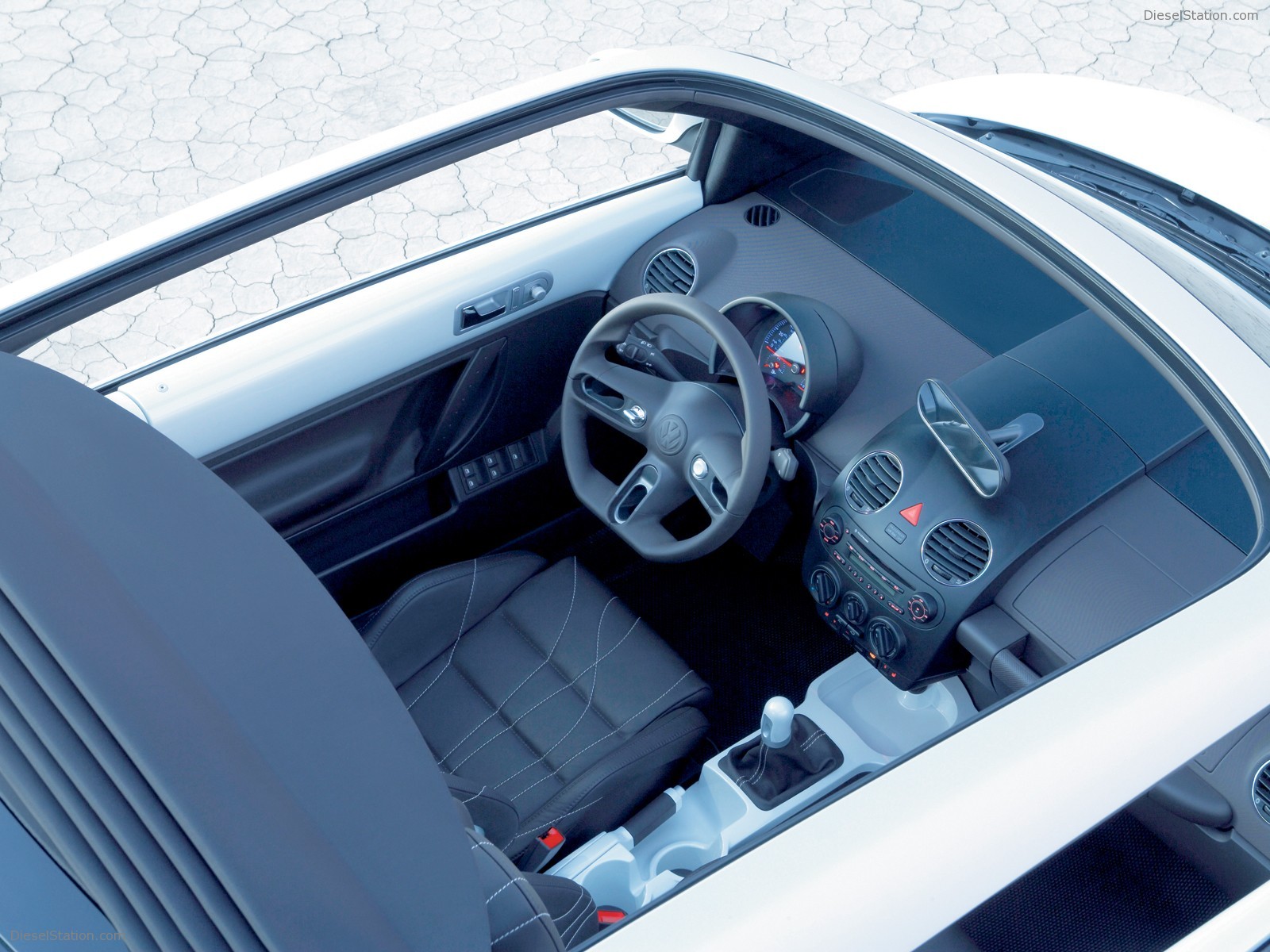 Volkswagen New Beetle Ragster Concept